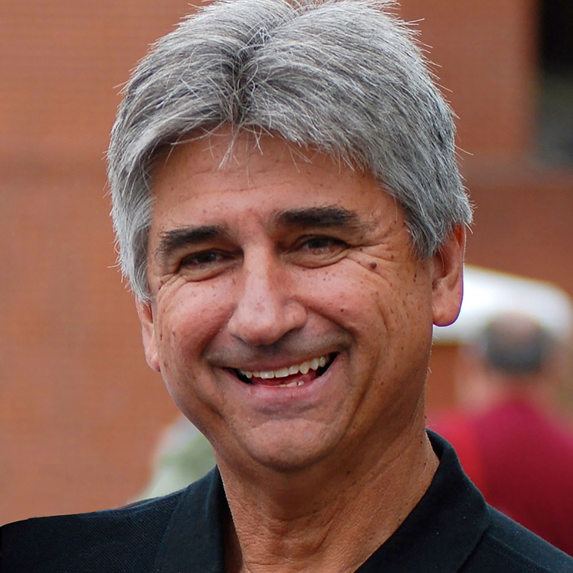 Tommy Sofield bio photo, square cropped